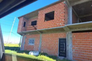 Almacen, Granja Y Verduleria La Esquina