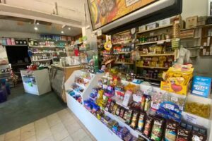 ALMACEN, KIOSCO y VERDULER&Iacute;A &ndash; WEST SIDE 3