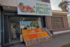 Almac&eacute;n verduler&iacute;a paolito