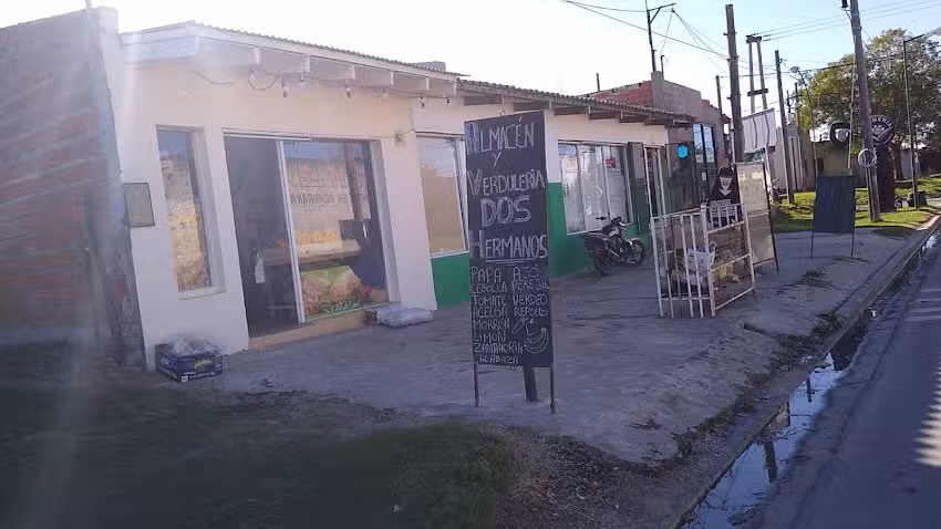 Almac&eacute;n y Verduler&iacute;a Dos Hermanos