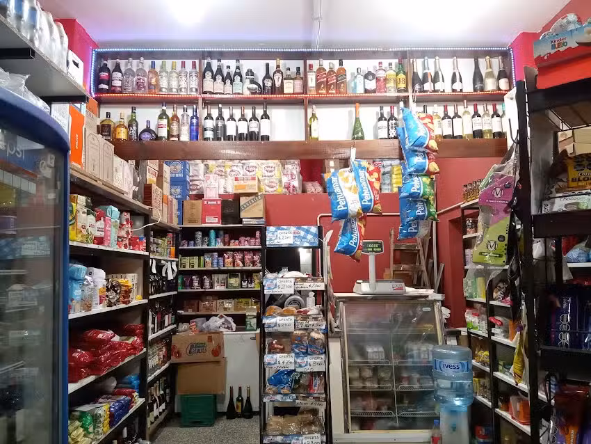 Almac&eacute;n y Verduler&iacute;a Reyna