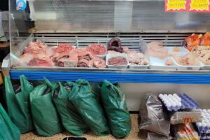 CARNICERIA verduler&iacute;a y almac&eacute;n MAXICARNES (EX GRANJA PORSUPOLLO)