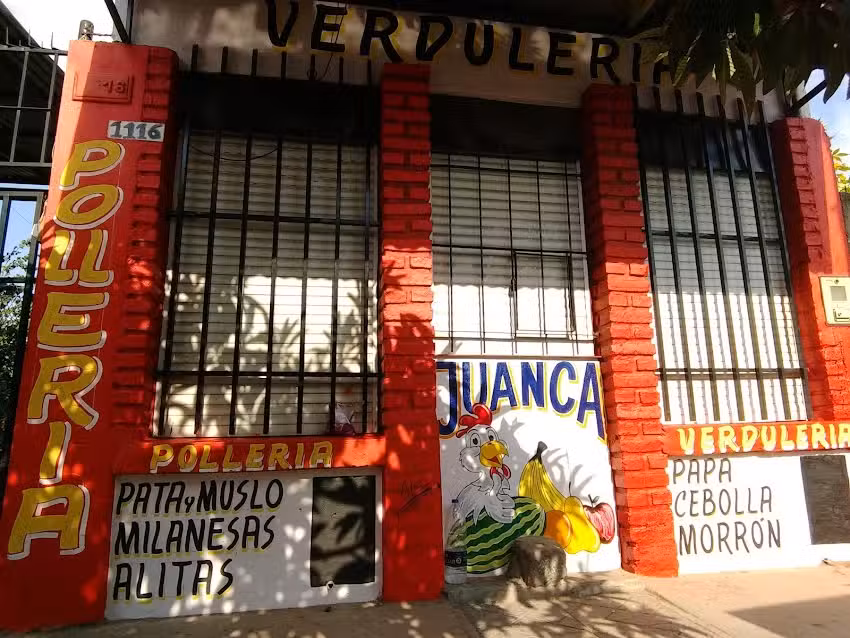Carnicer&iacute;a y verduler&iacute;a Juanca