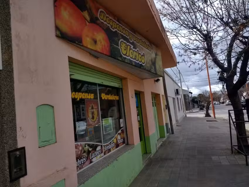 Cleric&oacute;