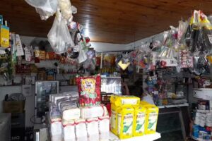 Despensa &ldquo;La Esquina&rdquo; de Vanesa Rosi y Daniel Miranda