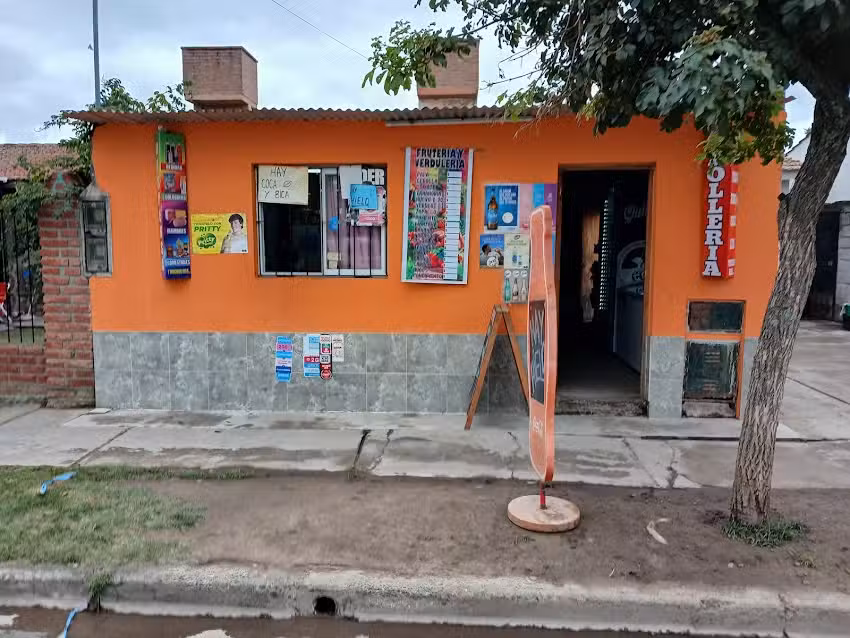 DESPENSA MYM anexo Polleria y Verduleria