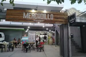EL MERCADILLO DE AZCU&Eacute;NAGA