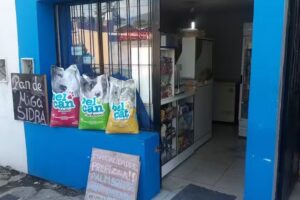 El tata miniservice, polleria y verduleria