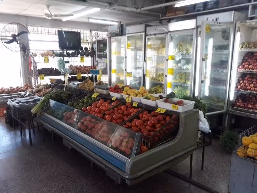 Fruter&iacute;a Reyes