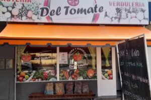 Fruteria Y Verduleria Del Tomate