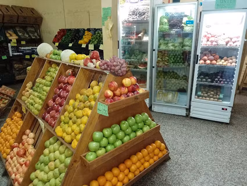 Fruteria Y Verduleria La Amistad creca lobo