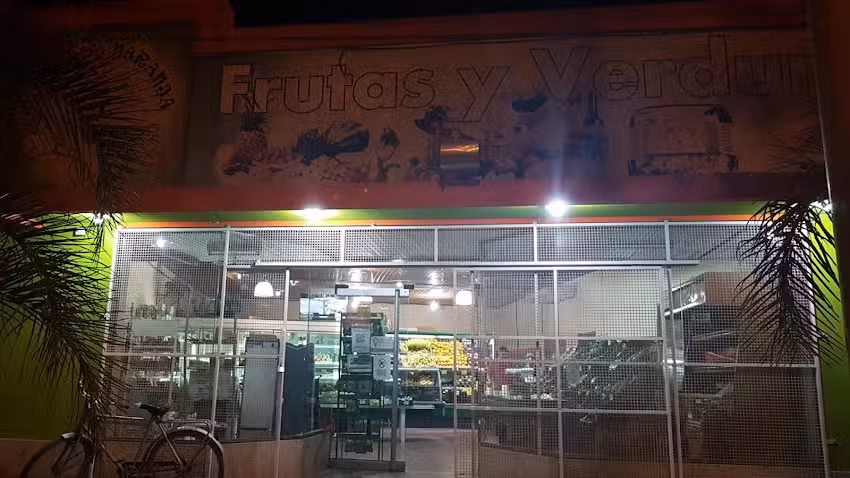 Fruter&iacute;a y Verduleria Media Naranja