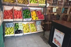 Hormiga Roja Almac&eacute;n de picadas, conservas y vinos