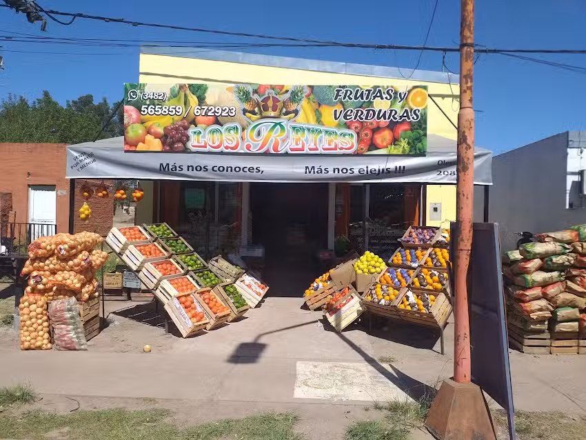 Los Reyes De La Frutas Y Verduras