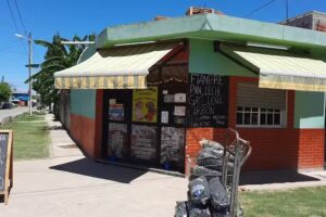 Polleria/Verduleria La Esquina