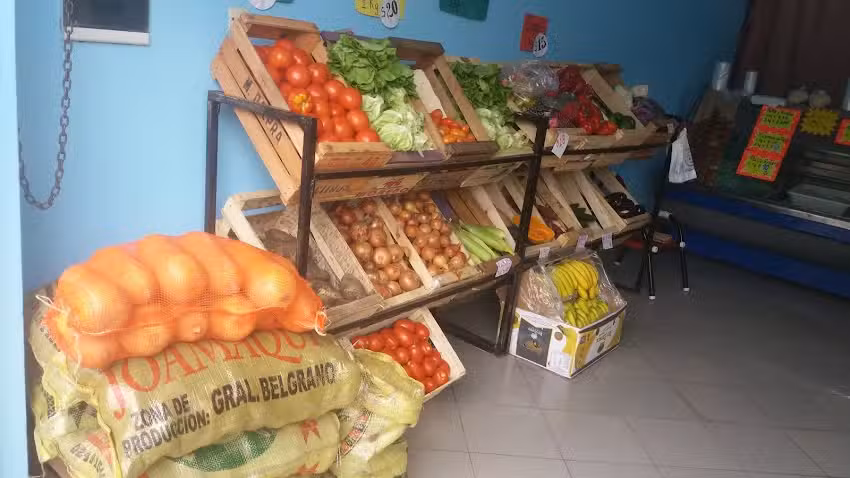 Polleria y verduleria C y D
