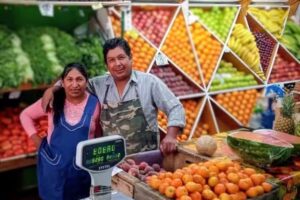 Verdulería don Luis y familia