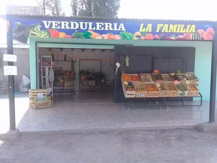 Verduler&iacute;a La Familia