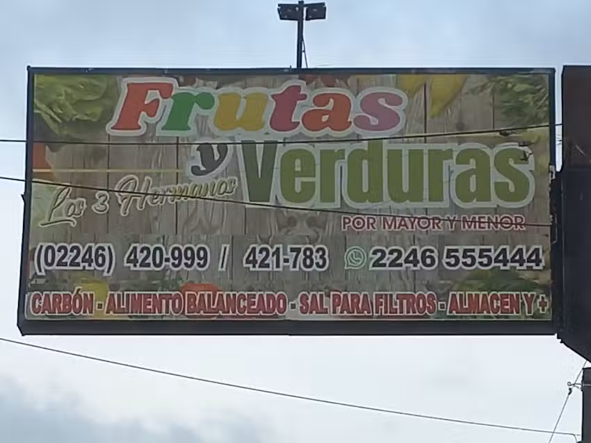 Verduleria los tres hermanos