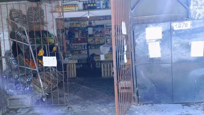 Verduleria y almacen familiar