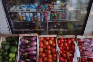 VERDULERIA y ALMACEN FANFA.