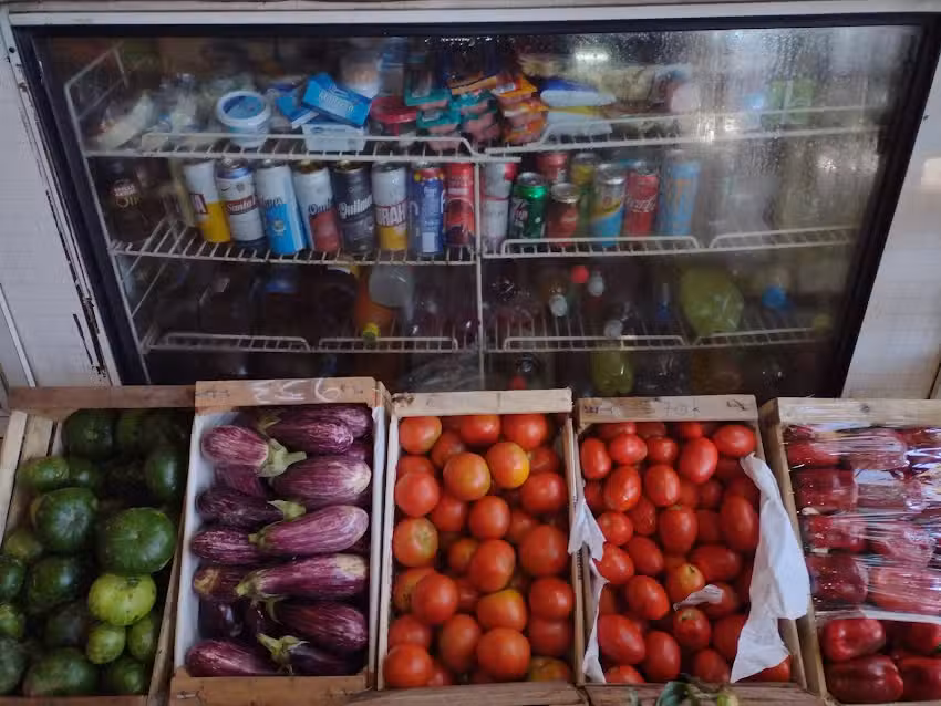 VERDULERIA y ALMACEN FANFA.