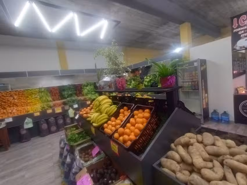 Verduler&iacute;a y carnicer&iacute;a A&B