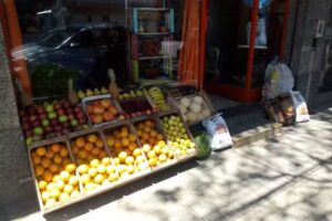 Verduler&iacute;a y fruter&iacute;a El que Espera no es Manzana 2