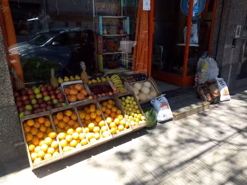 Verduler&iacute;a y fruter&iacute;a El que Espera no es Manzana 2