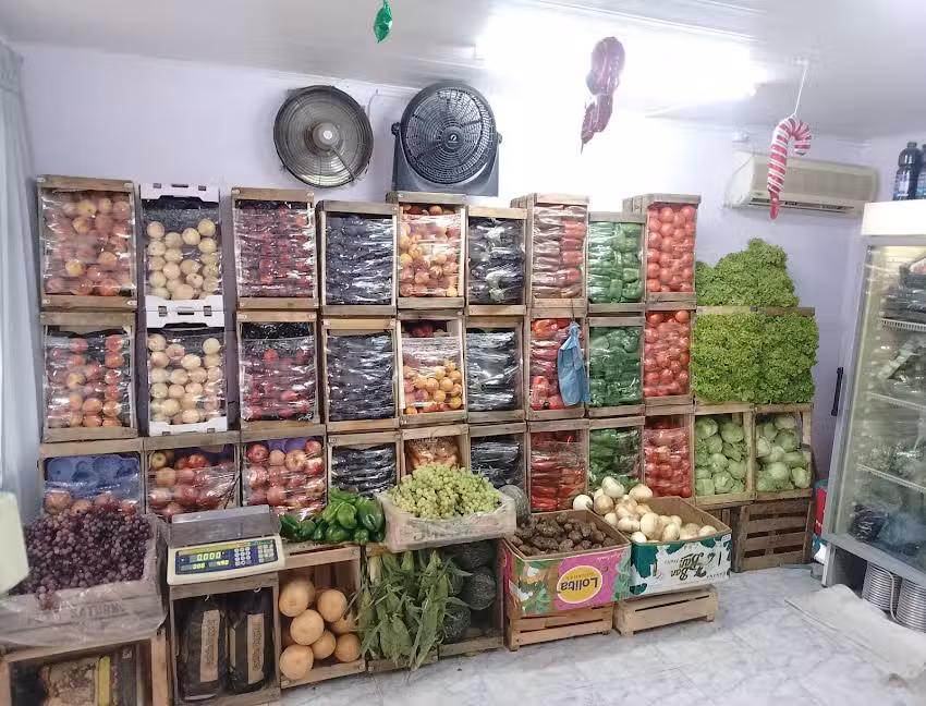 Verduleria Y Fruteria Los Peruanos