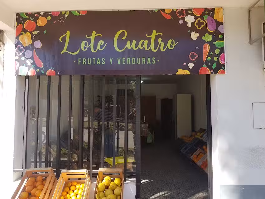 Verduler&iacute;a y fruter&iacute;a lote 4