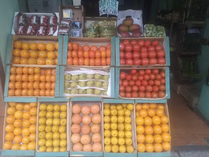 Verduler&iacute;a y Fruter&iacute;a R & M