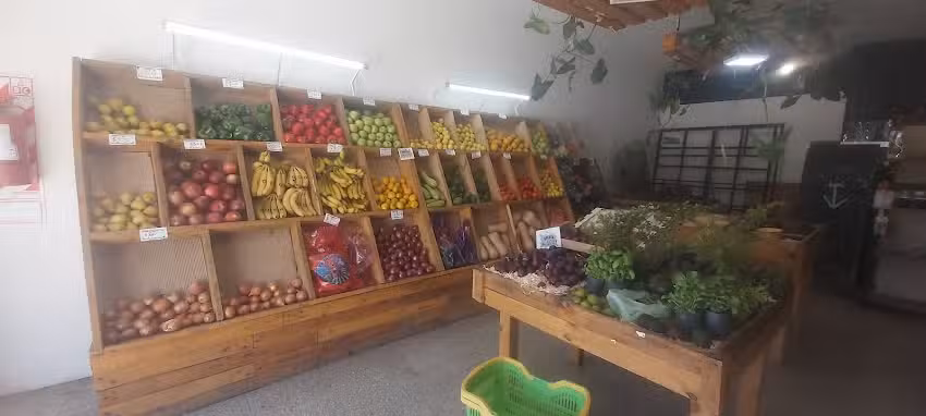 Verduler&iacute;a y Polleria el Coco